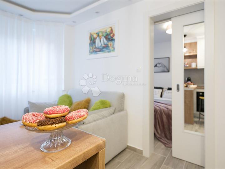 Rijeka, stan 1S+DB, novija zgrada