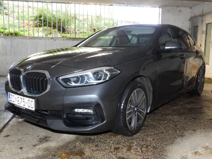 BMW serija 1 X drive 1.20 D aut