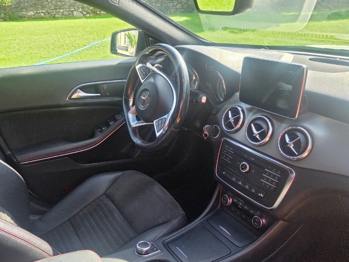 Mercedes CLA shooting brake 200