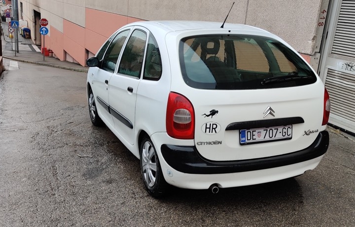 Citroen Xsara Picasso 1.6, reg. do 5/27. plin-benzin