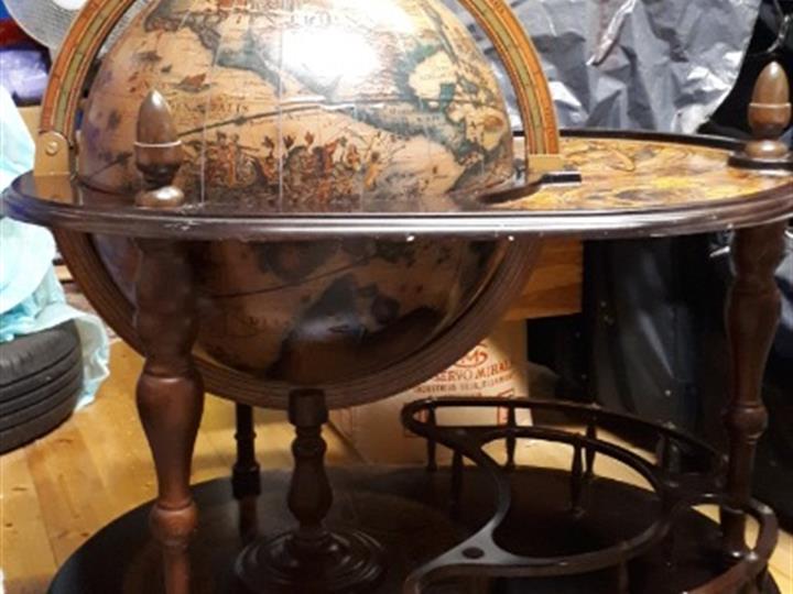 Mini bar globus pokretni