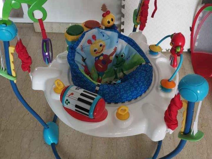 Skakalica za bebe/baby jumper