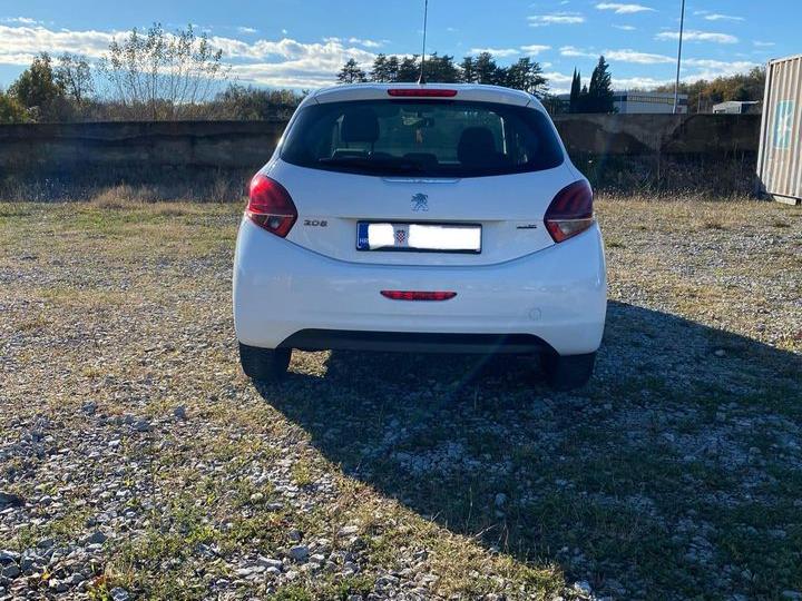 Peugeot 208 1.6 blue HDi 75