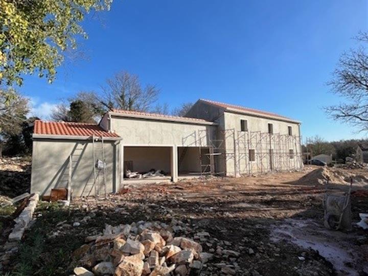 Stancija u Istri, blizina Grožnjana