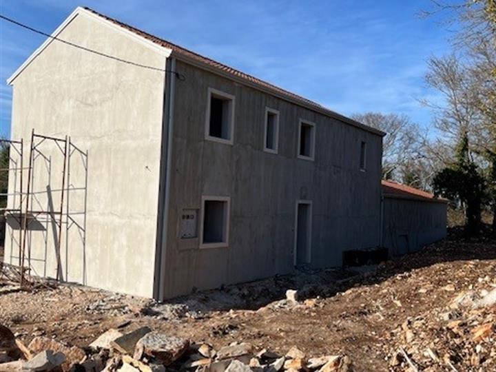 Stancija u Istri, blizina Grožnjana