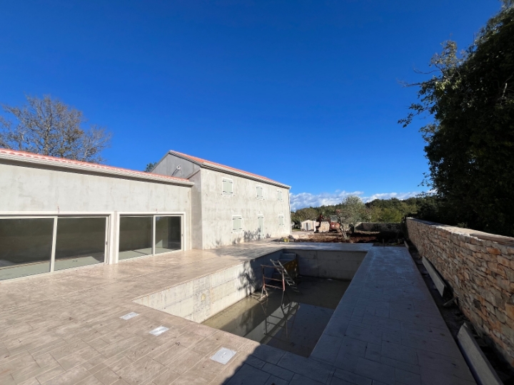 Stancija u Istri, blizina Grožnjana