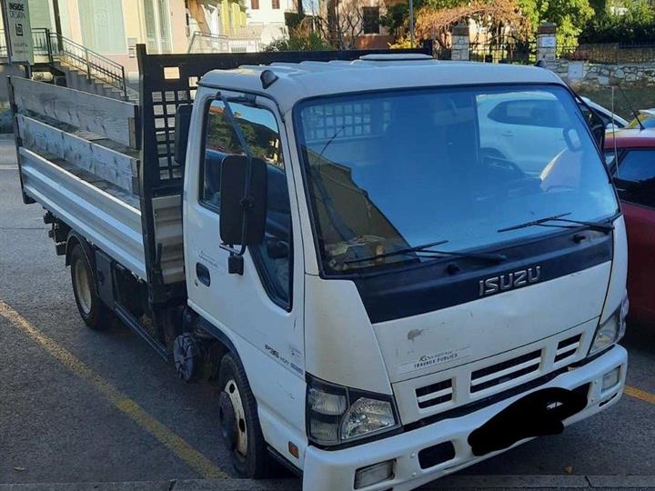 Kamion Isuzu
