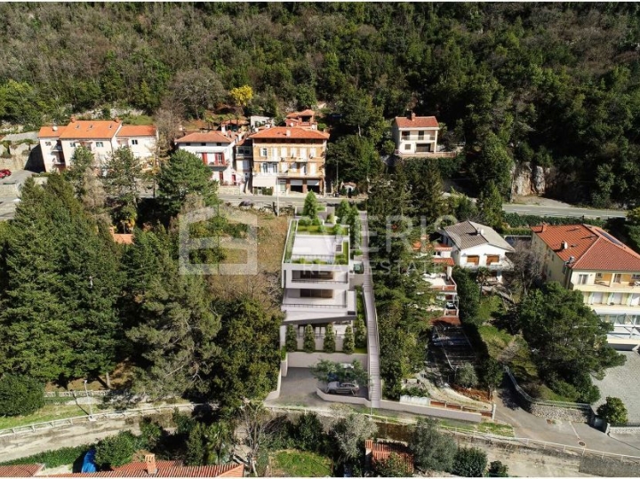 Mošćenička Draga, zemljište s projektom, 100m od mora