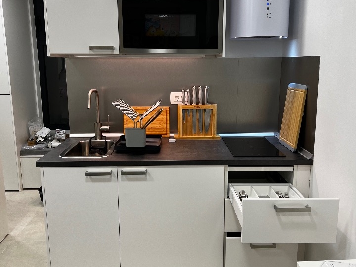 Rijeka-moderna garsonijera sa vrtom