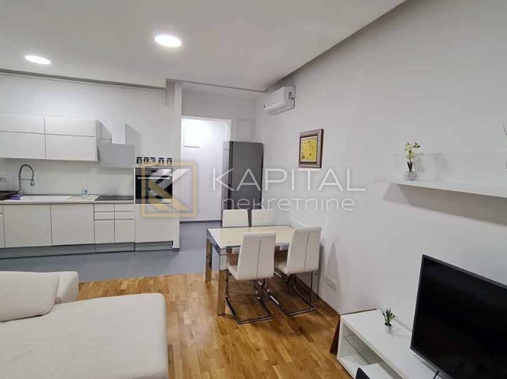 Rijeka centar, 2 adaptirana stana