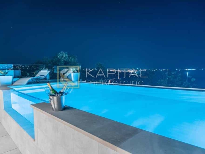 Opatija, villa s bazenom