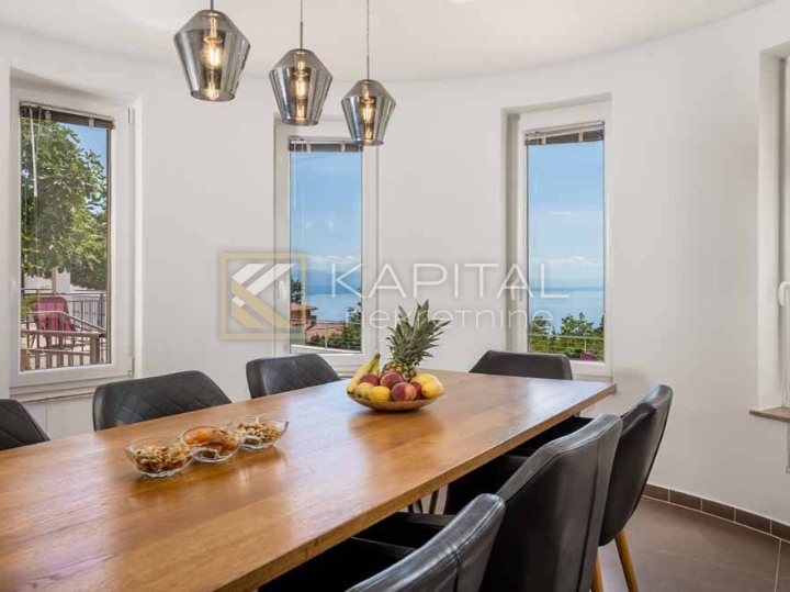 Opatija, Veprinac villa s bazenom