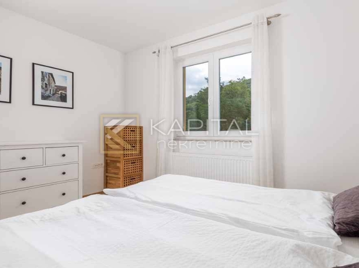 Opatija, Veprinac villa s bazenom