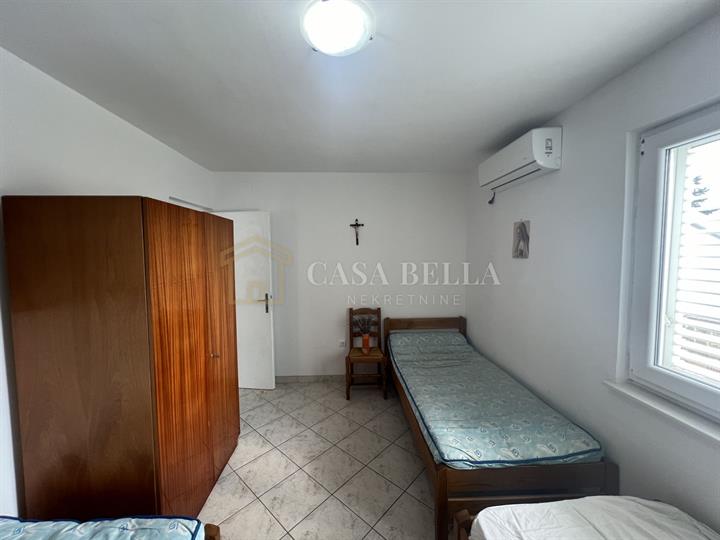 Crikvenica, Centar, apartman za radnike (4), režije uključene!