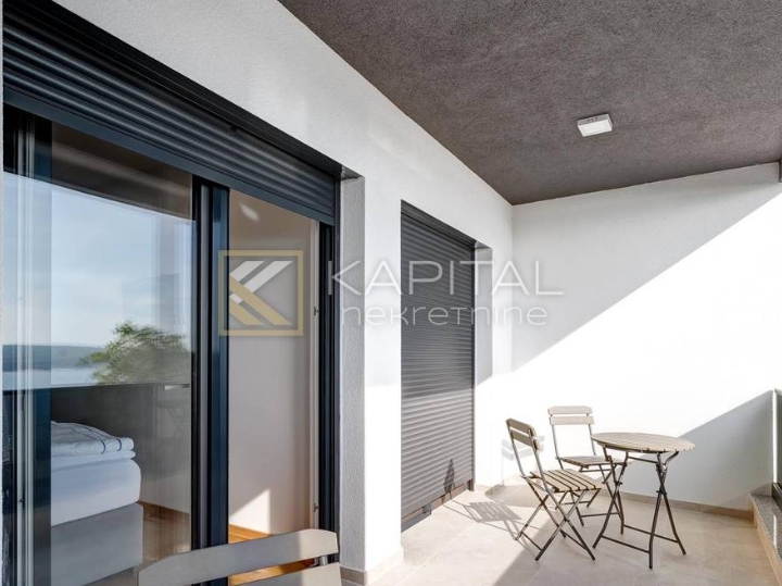 Crikvenica, stan s bazenom