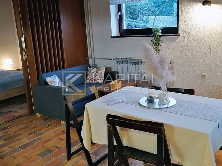 Kastav, samostojeća kuća s velikom okućnicom