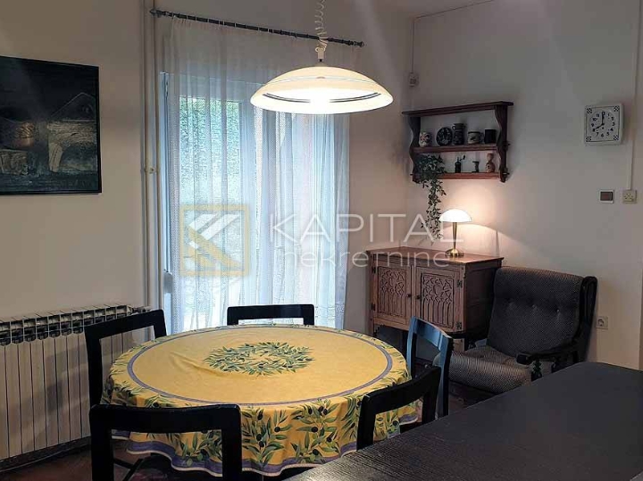 Kastav, samostojeća kuća s velikom okućnicom