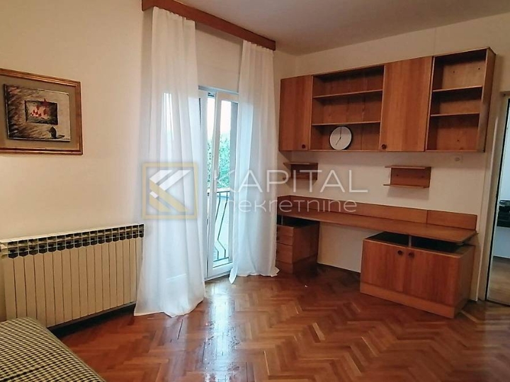 Kastav, samostojeća kuća s velikom okućnicom