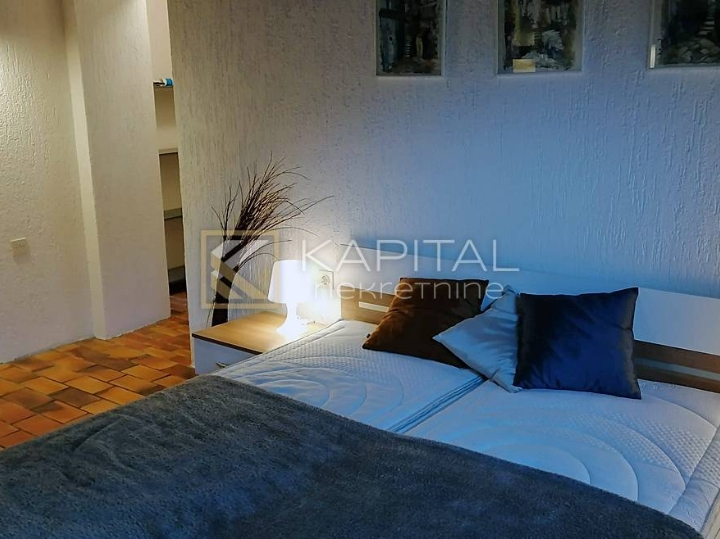 Kastav, samostojeća kuća s velikom okućnicom