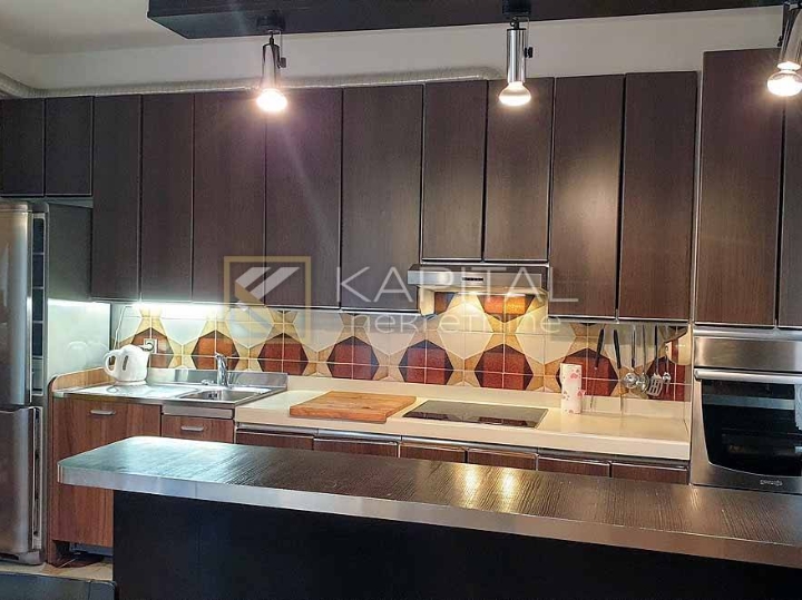 Kastav, samostojeća kuća s velikom okućnicom