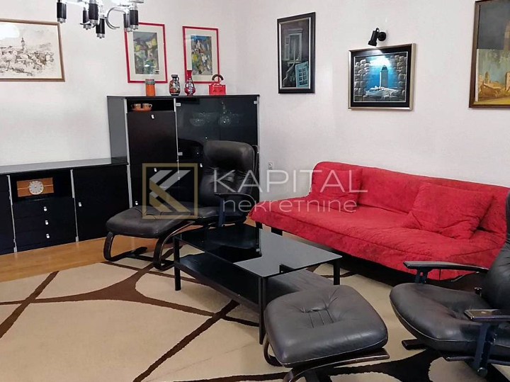 Kastav, samostojeća kuća s velikom okućnicom