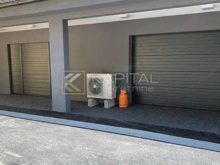 Gorski kotar, Lokve - niskoenergetska moderna kuća