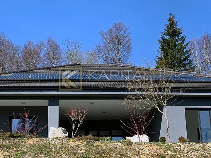 Gorski kotar, Lokve - niskoenergetska moderna kuća