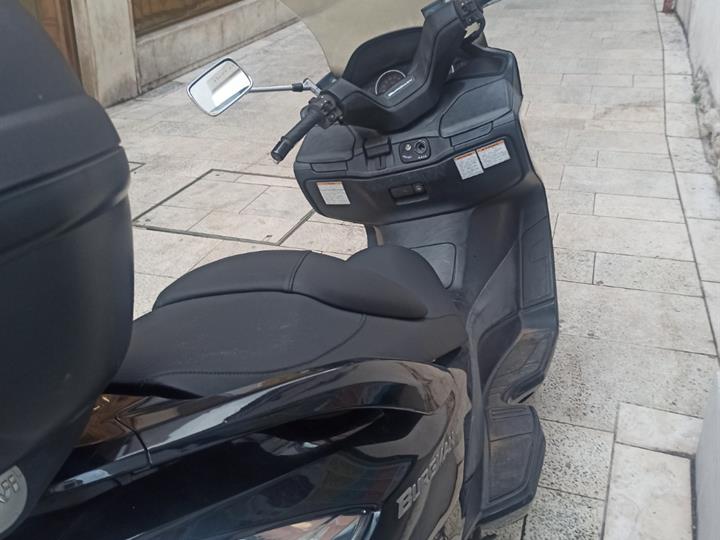 Suzuki Burgman 400