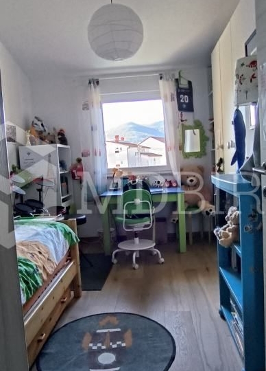 Vrhunski opremljen stan na Kastvu, pogled na more, 2 balkona