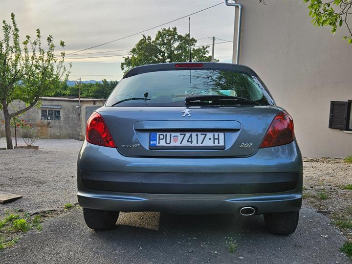 Peugeot 207