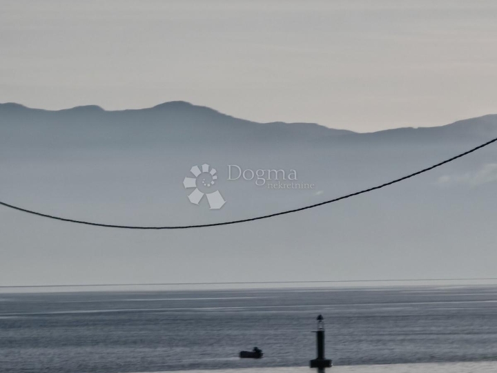 Centar, 121m2, 4Skl., prvi kat, Porto Baroš na dlanu!!