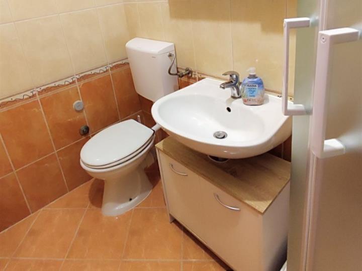 Srima, duži najam dvosobnog stana