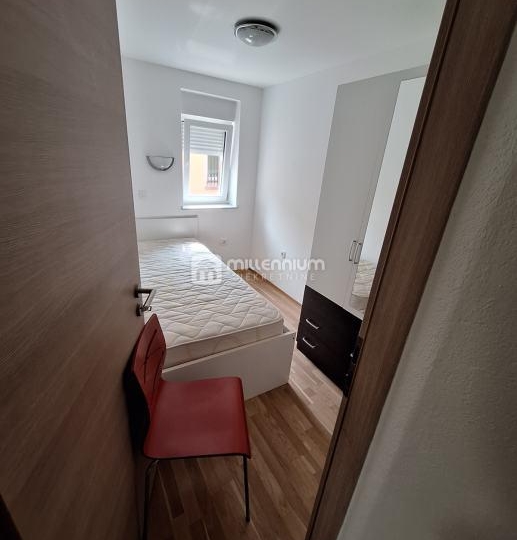 Rijeka, Bulevard, 33.72m2, 2S stan s pogledom na more