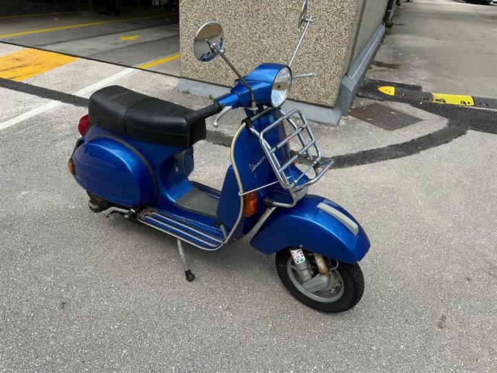 Vespa PX 200