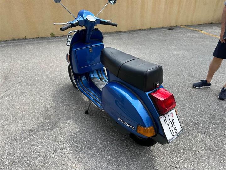Vespa PX 200