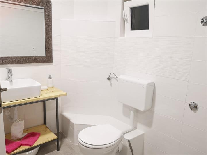 Centar, 25 m2, balkon, 350€