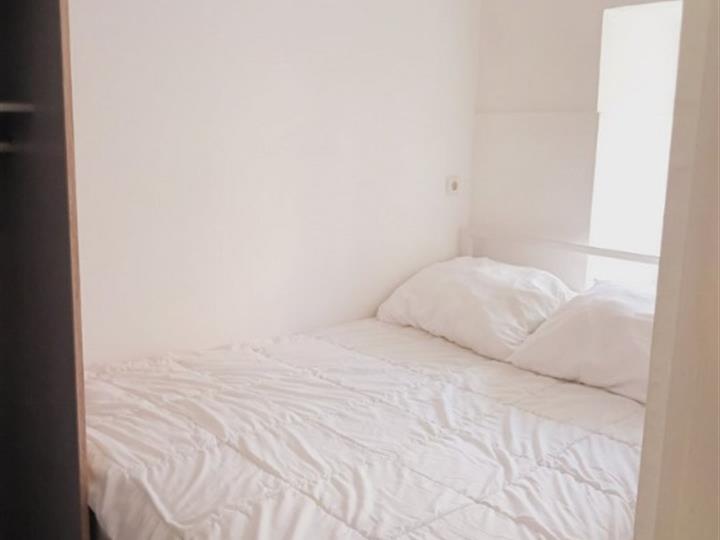 Centar, 25 m2, balkon, 350€