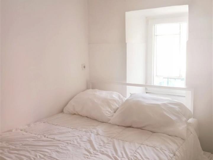 Centar, 25 m2, balkon, 350€