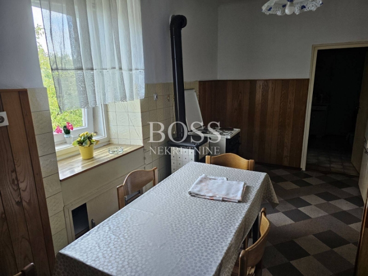 Čavle, samostojeća kuća 200m2, 190.000€