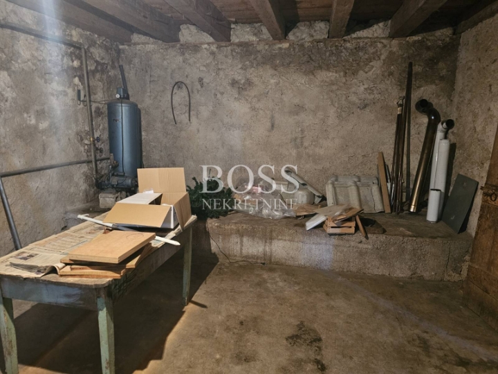 Čavle, samostojeća kuća 200m2, 190.000€