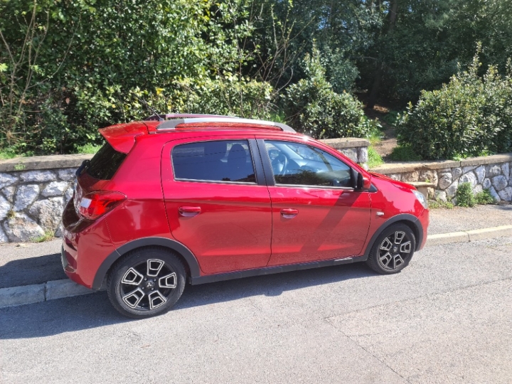 Mitsubishi Space Star Cross