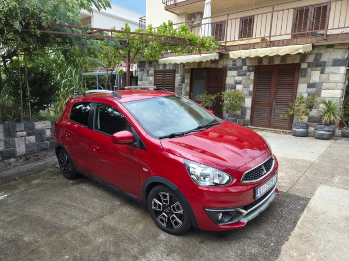 Mitsubishi Space Star Cross