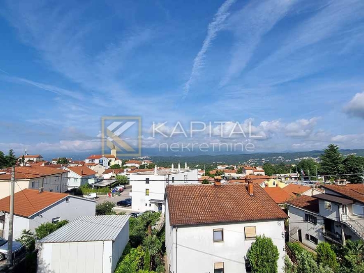 Viškovo centar, kuća s dva uređena stana