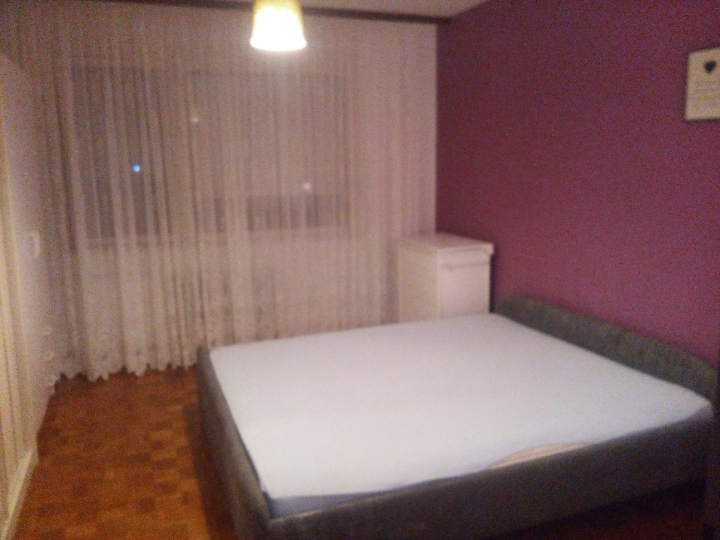 Iznajmljujem uredan 2-sobni stan 58m2, širi centar Osijek
