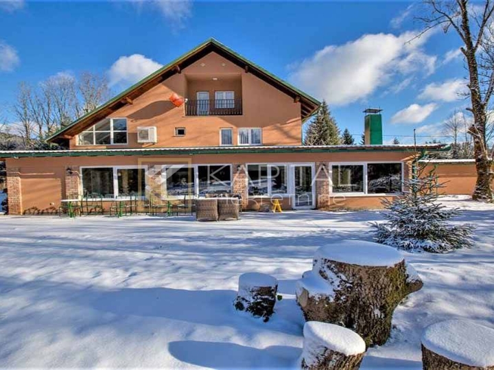 Bjelolasica - mali hotel sa 6.000 m2 terena