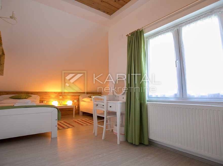 Bjelolasica - mali hotel sa 6.000 m2 terena