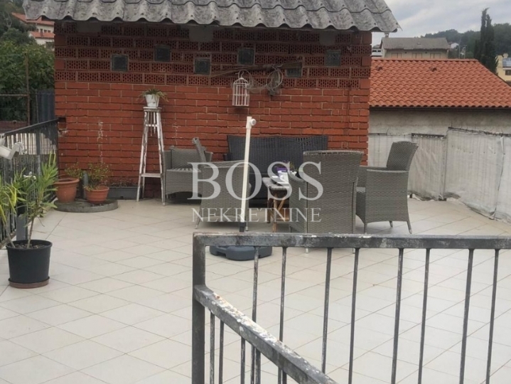 Matulji, dvojna kuća 250m2