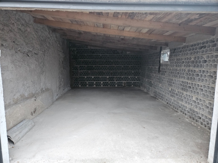 Garaža-slobodna od 01.04.26.