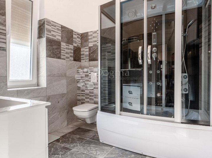 Rijeka, Centar, adaptiran 3S+DB i garaža