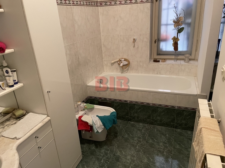 Rijeka-širi centar, 3S stan, lift, pogodan za poslovni prostor